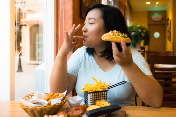 10 Jenis Makanan Penyebab Obesitas yang Harus Dihindari
