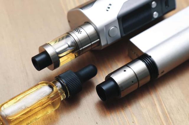 Apakah Vape Mengandung Nikotin seperti Rokok?