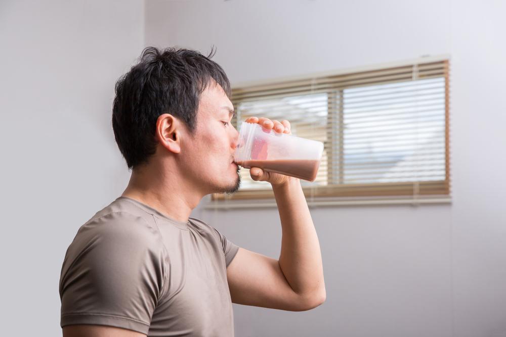 6 Efek Samping Whey Protein yang Perlu Anda Waspadai
