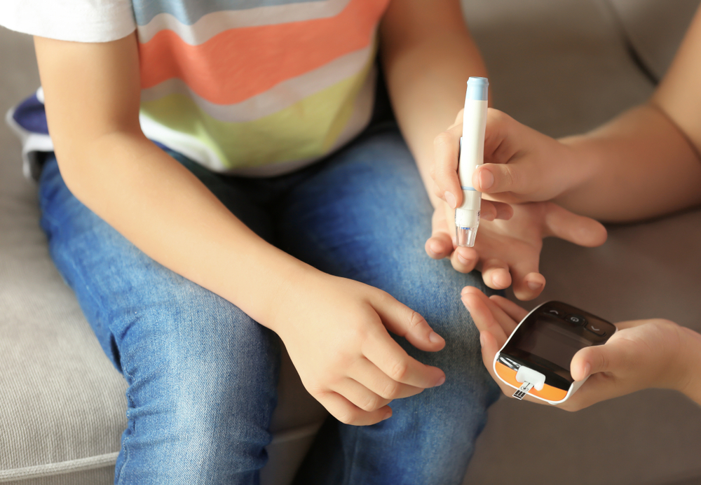 Praktikkan 6 Tips Ini dalam Merawat Anak dengan Diabetes
