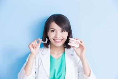 5 Jenis Kawat Gigi dengan Kelebihan dan Kekurangannya