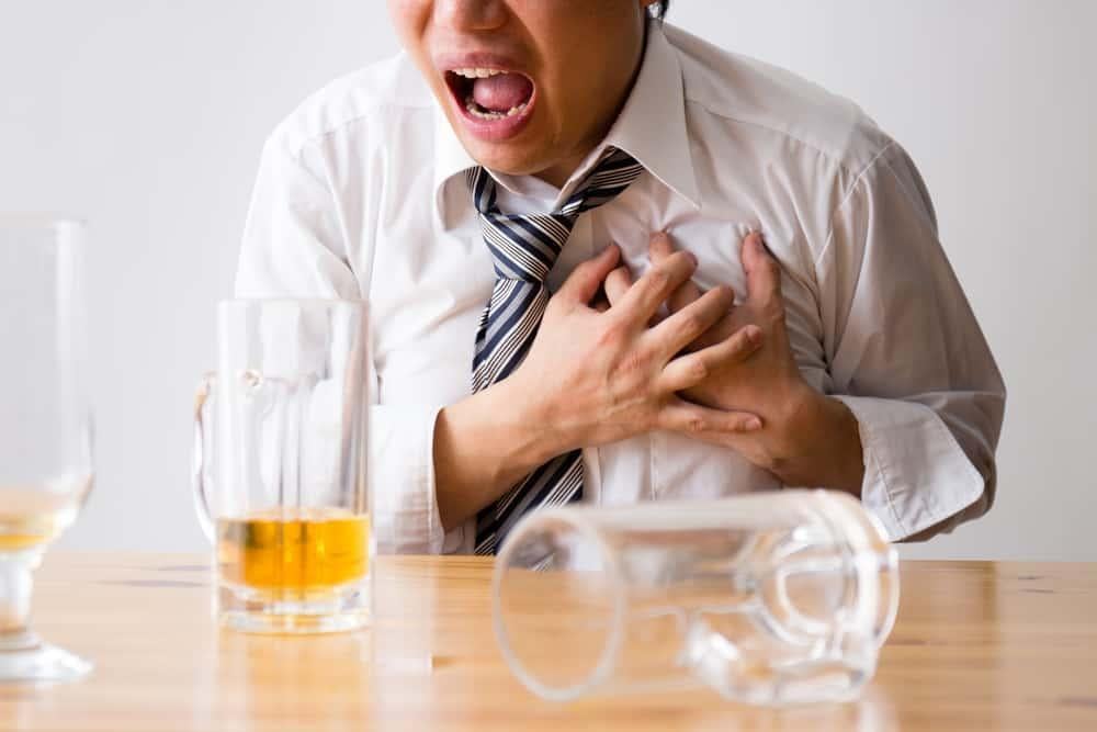 8 Efek Minum Alkohol yang Dirasakan Tubuh