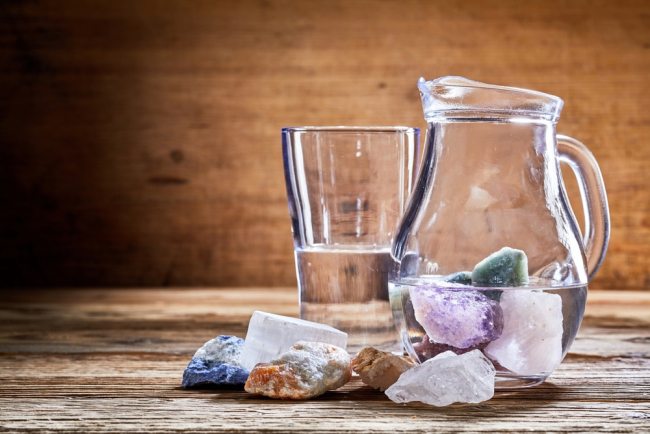 Manfaat Crystal Water untuk Kesehatan, Benar atau Hoaks?