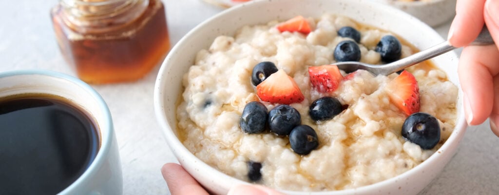 10 Merek Oatmeal Agar Kenyang Lebih Lama Saat Puasa - Hello Sehat