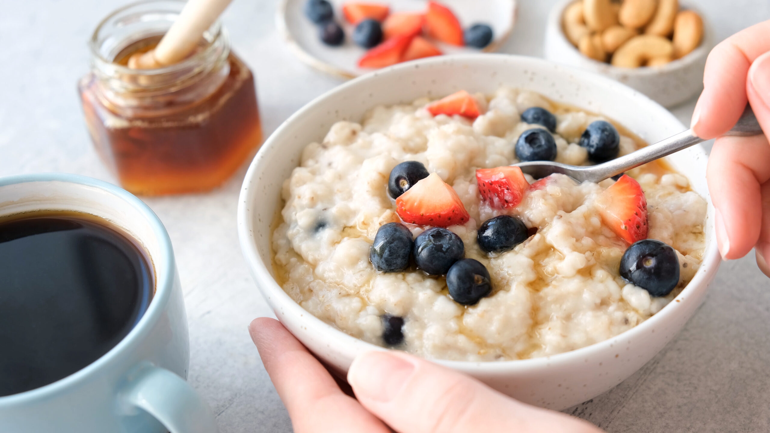 10 Merek Oatmeal Agar Kenyang Lebih Lama saat Puasa