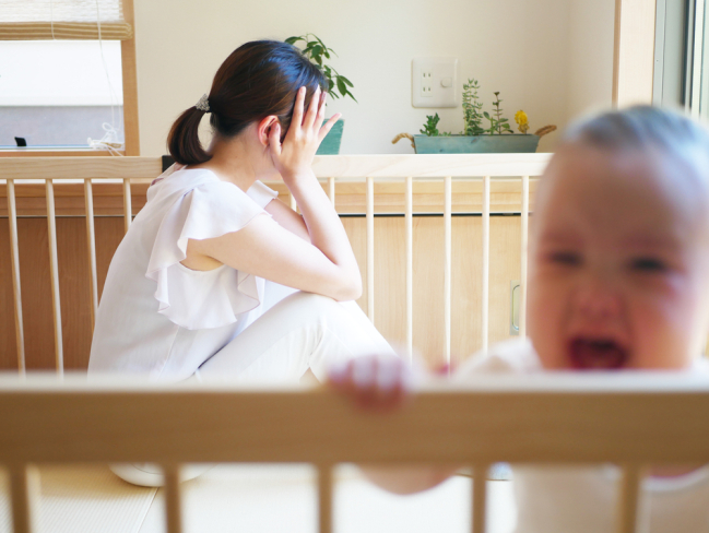perbedaan-baby-blues-dan-depresi-postpartum