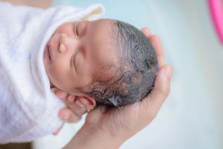 Halo Ibu, Ini 8 Pilihan Sampo Penumbuh Rambut Bayi agar Cepat Lebat dan Tebal