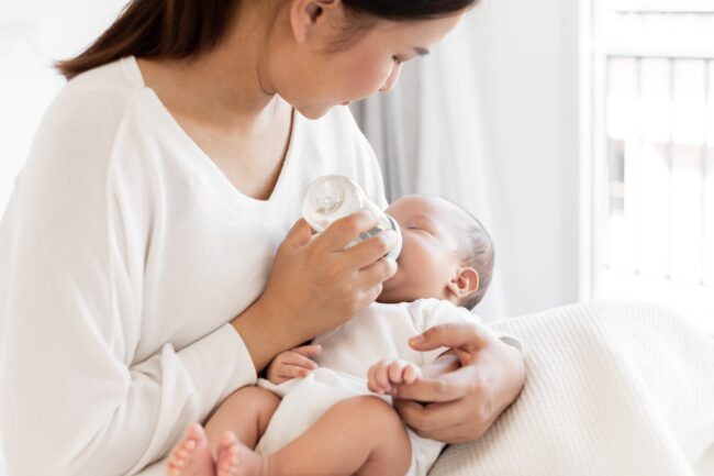Halo Para Orangtua, Ini Pilihan Susu Formula Terbaik untuk Bayi Usia 0-6 Bulan