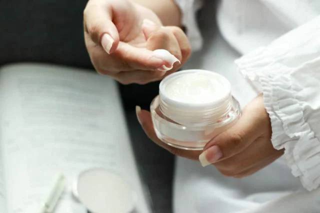 Penggunaan Retinol untuk Ibu Menyusui, Apakah Boleh?