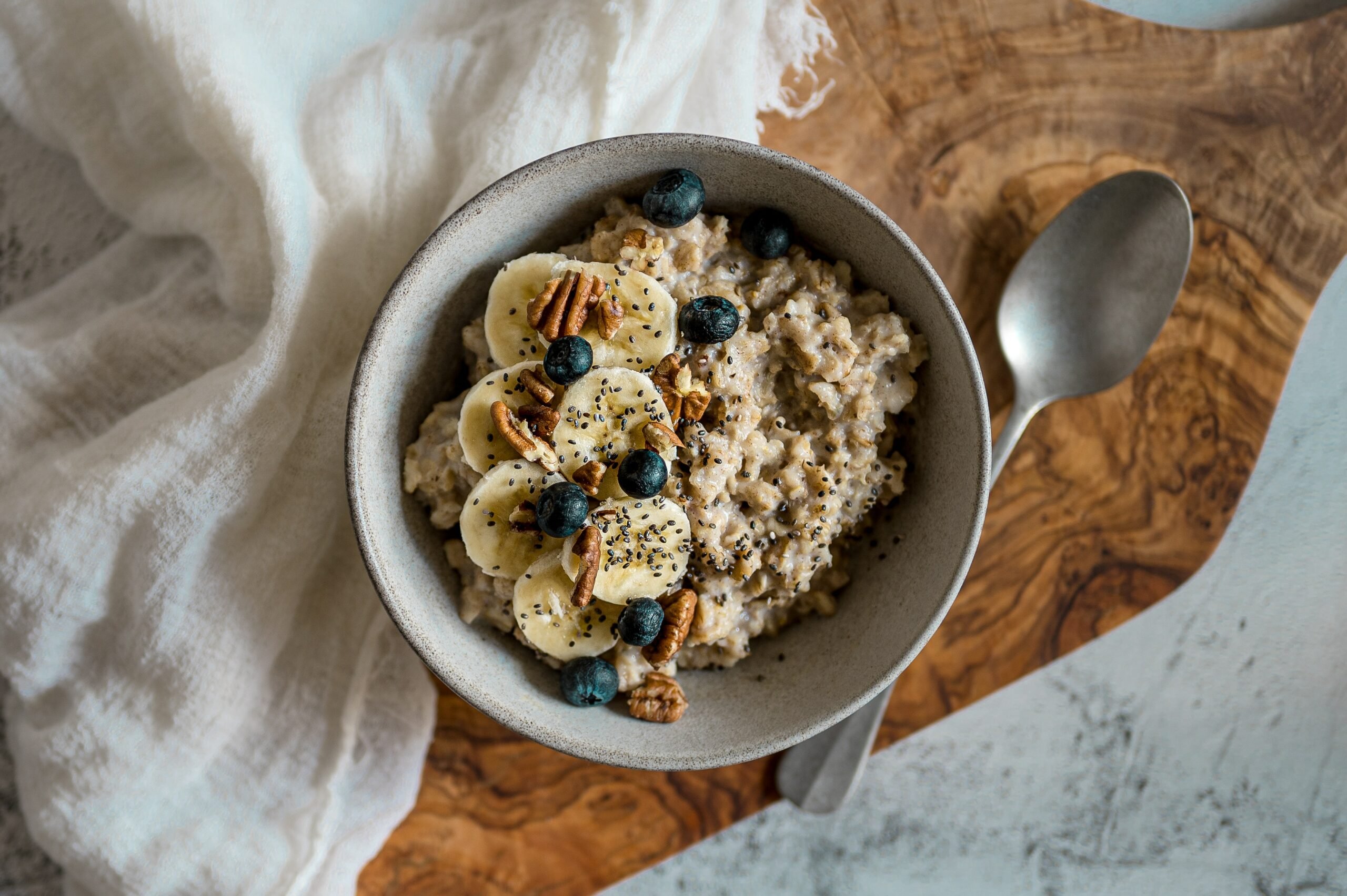 Kalori Oatmeal dan Tips Sehat Memasaknya