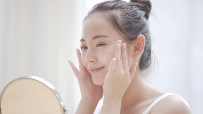 15 Essence Terbaik untuk Memaksimalkan Perawatan Kulit Wajah