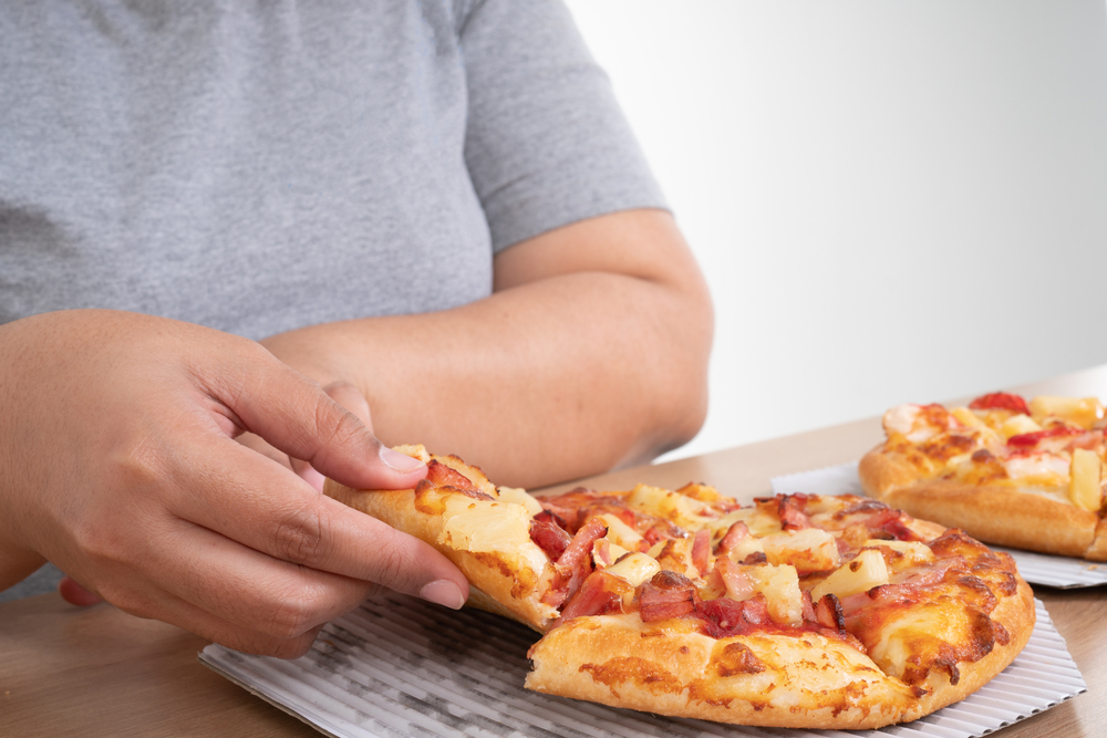 5 Bahaya yang Mengintai Pengidap Binge Eating Disorder
