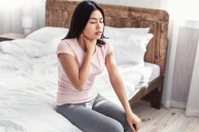 8 Kondisi Penyebab Tenggorokan Berdahak, tapi Tidak Batuk