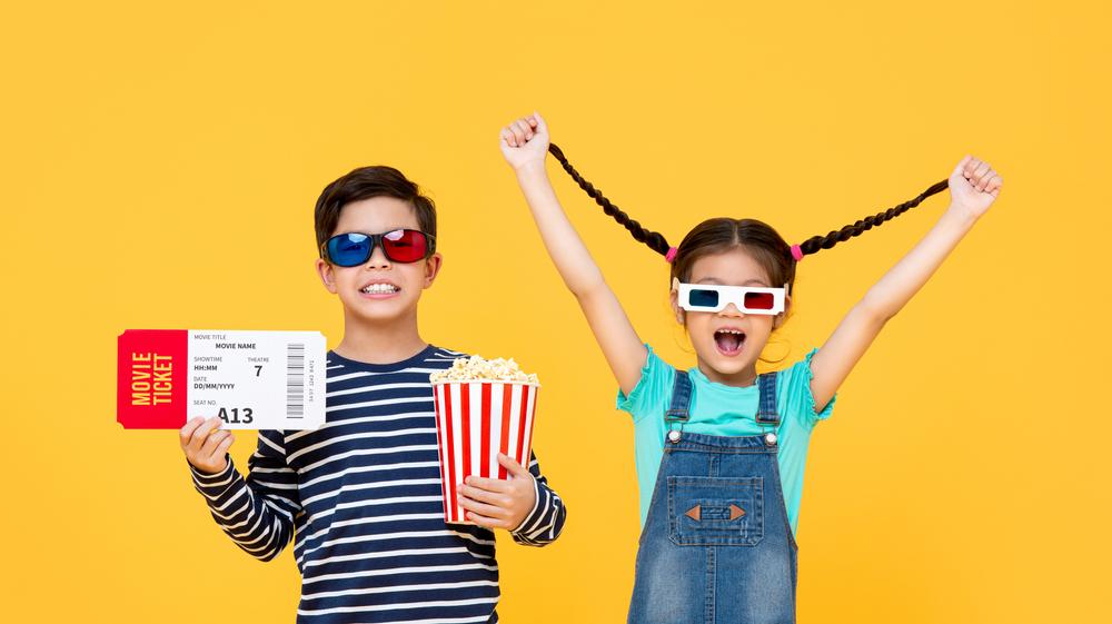 Perhatikan Ini Sebelum Ajak Anak Menonton Bioskop