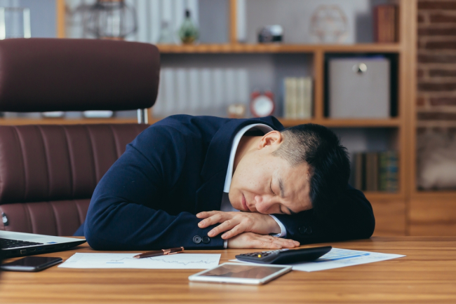 Mengenal Inemuri, Tidur Siang Saat Kerja ala Orang Jepang