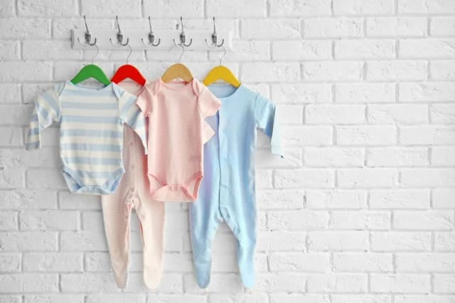 5 Cara Mencuci Baju Bayi yang Aman bagi Kulit si Kecil