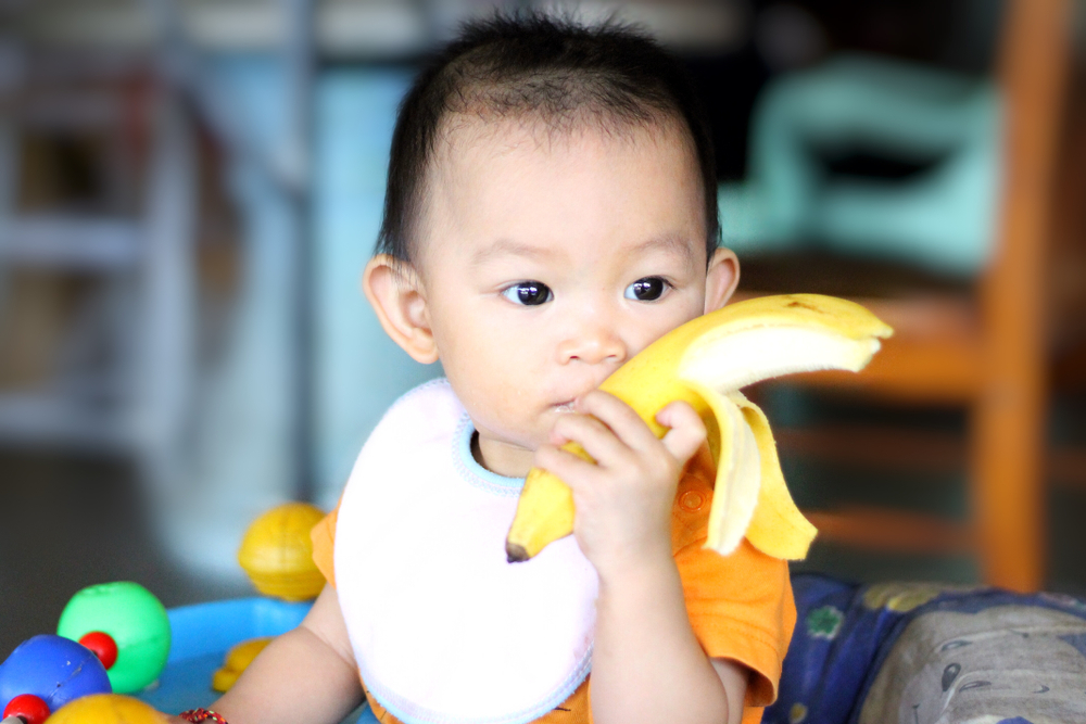 Kenali Waktu Tepat Memberikan Pisang untuk Bayi dan Manfaatnya