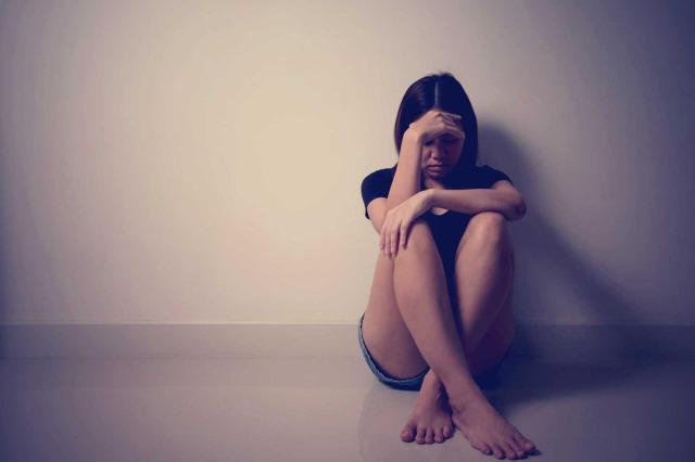 7 Tanda Orang Mau Bunuh Diri yang Perlu Diperhatikan