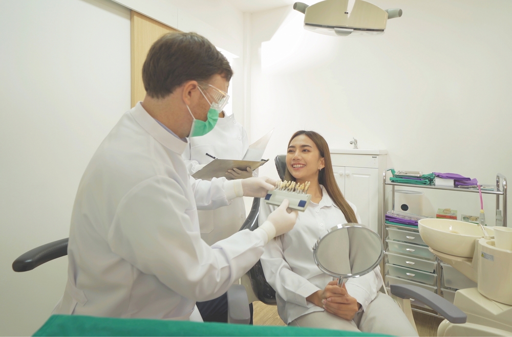 Cek Biaya Veneer Gigi di 7 Rumah Sakit dan Klinik Terbaik