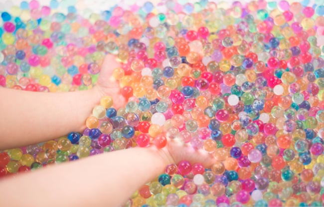 Bahaya Water Beads Untuk Anak, Apa Saja? - Hello Sehat