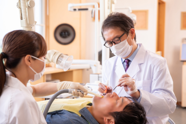 Cek Biaya Membersihkan Karang Gigi di 11 Tempat di Jabodetabek