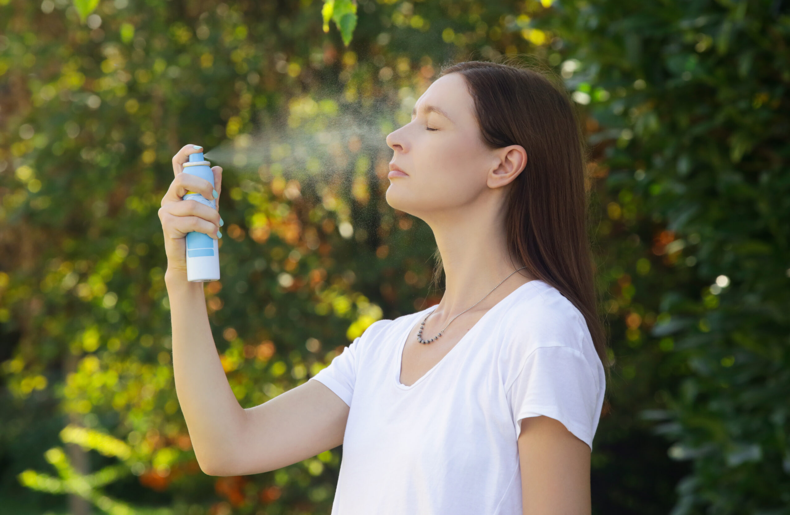 10 Rekomendasi Sunscreen Spray Terbaik untuk Lindungi Kulit