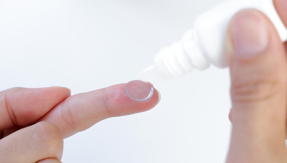 10 Cairan Softlens yang Bagus dan Nyaman untuk Mata Anda