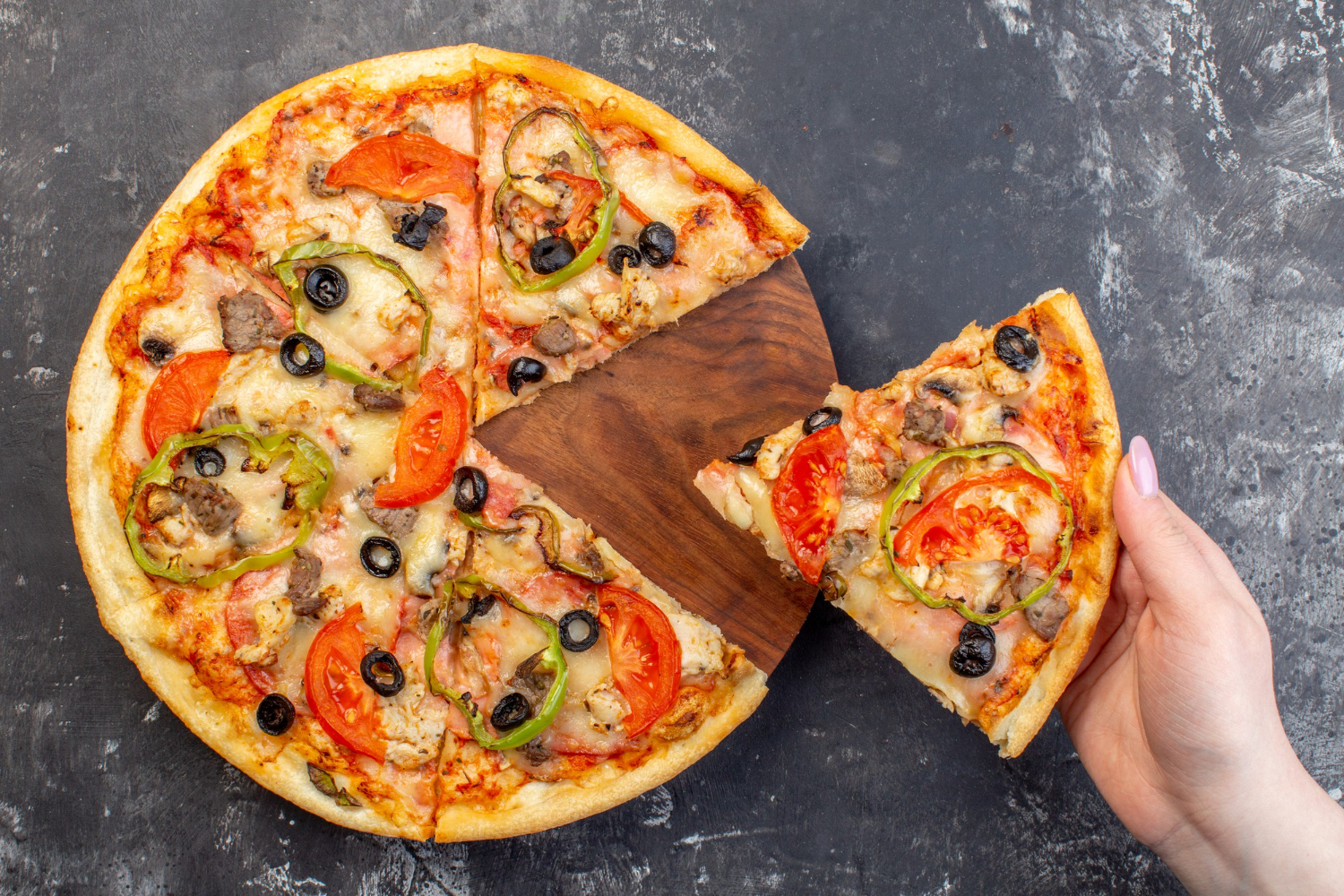 Pizza Tinggi Kalori, Batasi Asupannya untuk Jaga Berat Badan