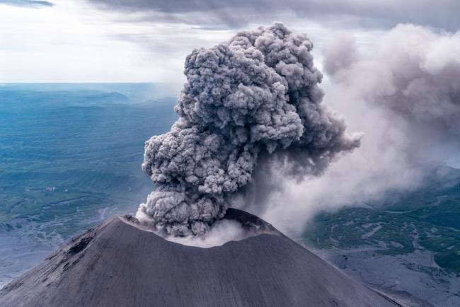 Bahaya Abu Vulkanik Anak Krakatau, Ini Cara Lindungi Diri
