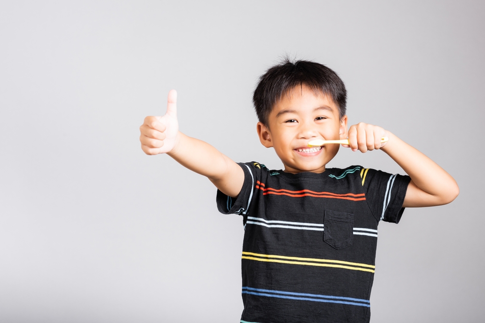 10 Rekomendasi Sikat Gigi Terbaik yang Aman untuk Anak