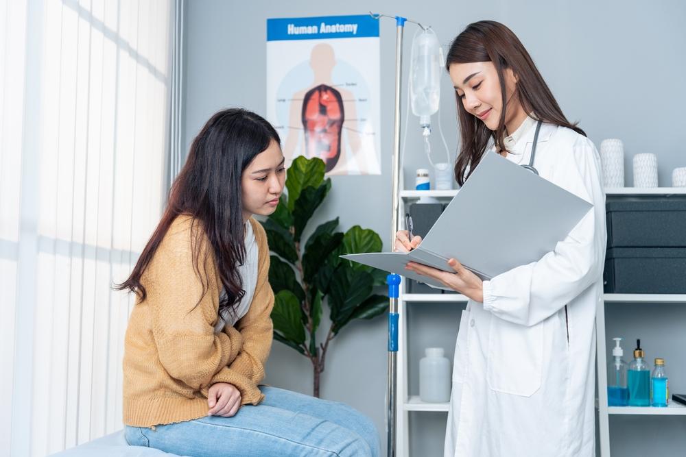 Selain Diare, Ini Penyebab BAB Air Plus Perawatannya