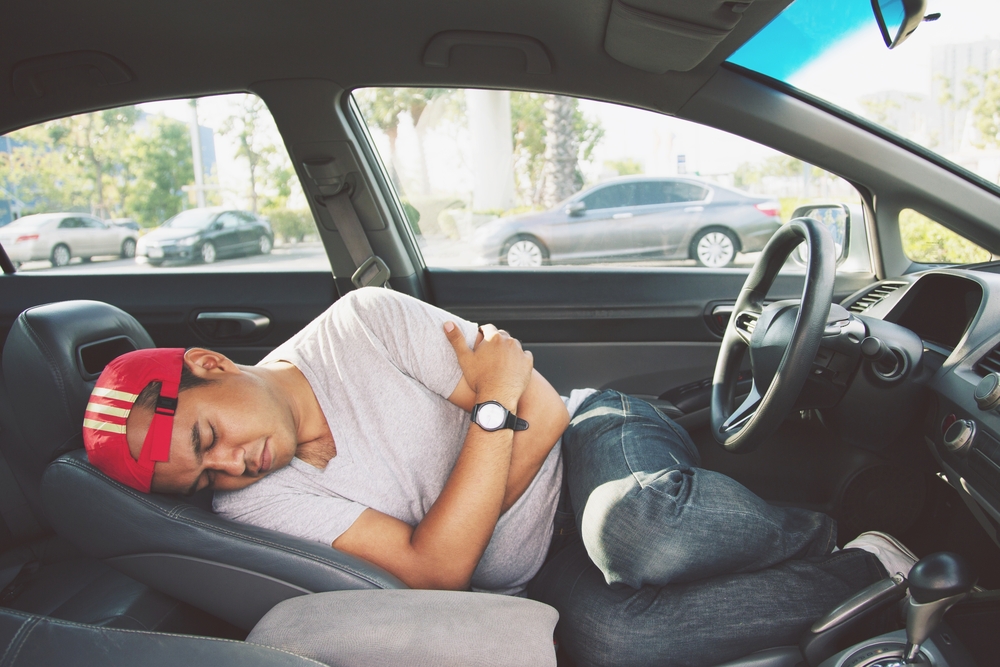 Tidur di Mobil Tidak Aman, Ini 4 Bahayanya bagi Anda