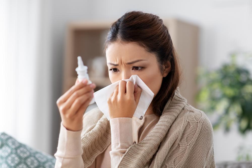 Oxymetazoline: Kegunaan, Dosis, Efek Samping, dll - Hello Sehat