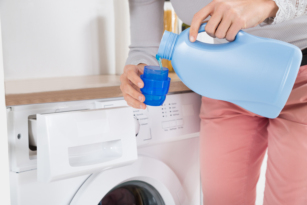 10 Rekomendasi Deterjen Terbaik untuk Mencuci Pakaian di Mesin Cuci
