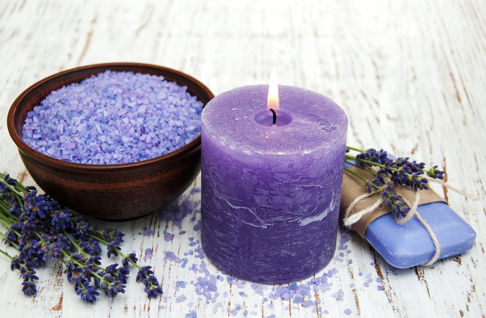 10 Rekomendasi Lilin Aromaterapi Terbaik untuk Redakan Stres