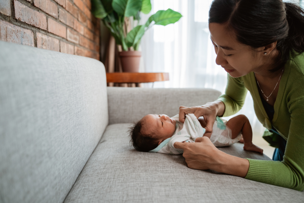 10 Rekomendasi Merk Baju Bayi Terbaik, Aman dan Nyaman Digunakan