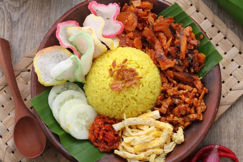 8 Rekomendasi Bumbu Nasi Kuning Instan yang Enak