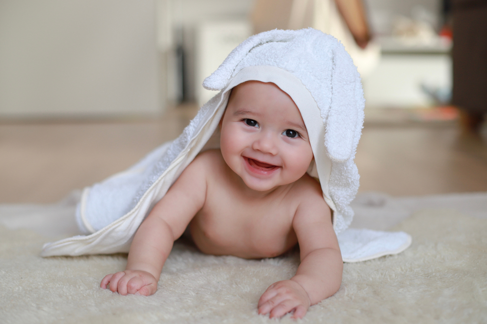 10 Rekomendasi Handuk Bayi yang Bagus, Nyaman dan Lembut di Kulit