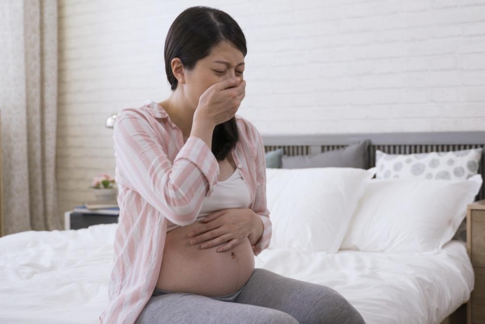 3 Penyebab Nyeri Ulu Hati Saat Hamil dan Cara Mengatasinya