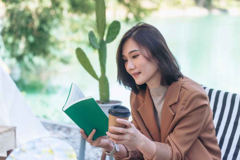 7 Manfaat Membaca Buku Fiksi untuk Kesehatan Fisik dan Mental