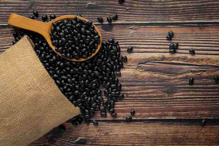 Mengupas 9 Manfaat Kacang Hitam untuk Tubuh