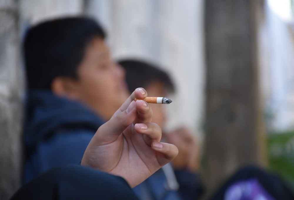 Pahami Gejala Anak Kecanduan Nikotin hingga Cara Mencegahnya