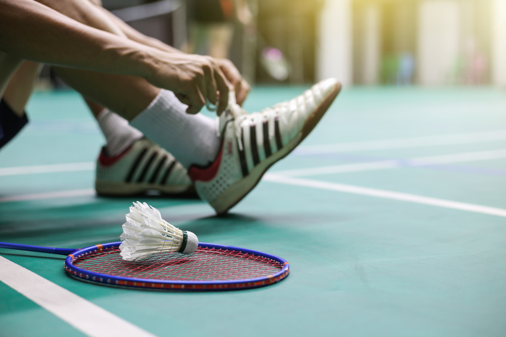 10 Merk Sepatu Badminton Pria dan Wanita dengan Kualitas Terbaik