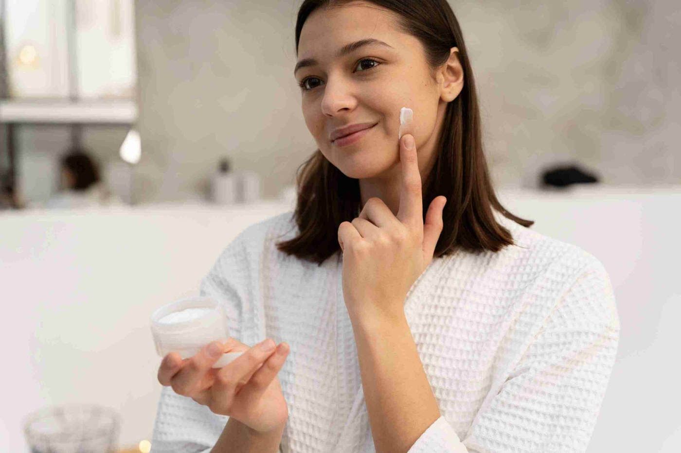 8 Rekomendasi Moisturizer Non-comedogenic agar Kulit Bebas Komedo