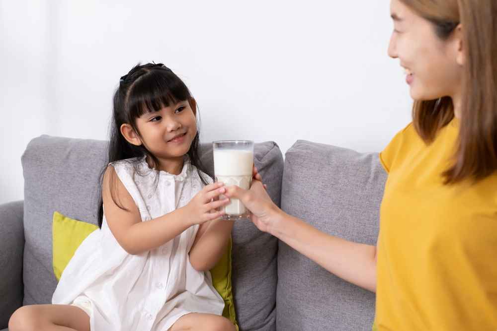 Ketahui Manfaat Susu Soya untuk si Kecil yang Alergi Susu Sapi