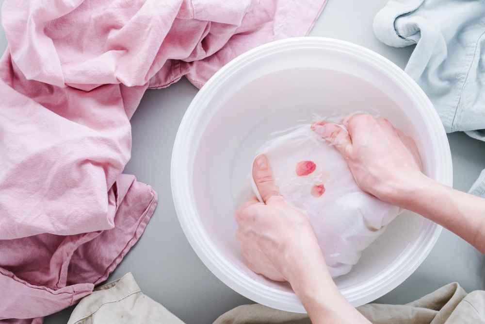 cara membersihkan darah haid