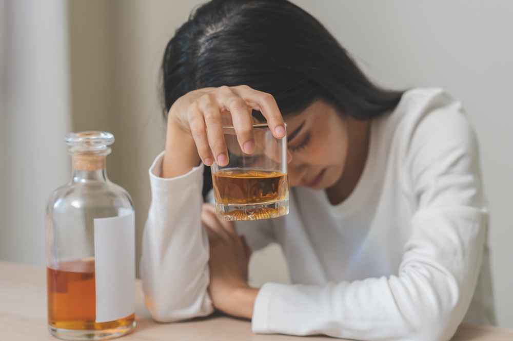 9 Efek Minum Alkohol bagi Wanita yang Perlu Diketahui