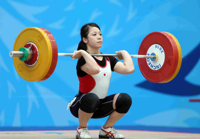 Clean and jerk angkat besi