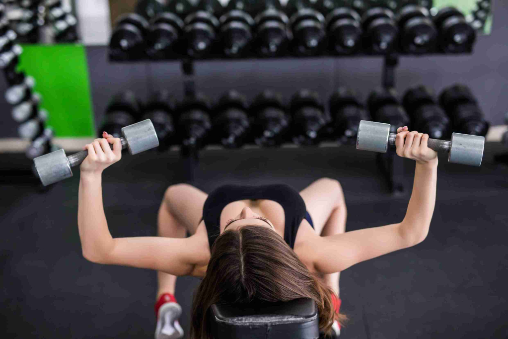 gerakan bench press