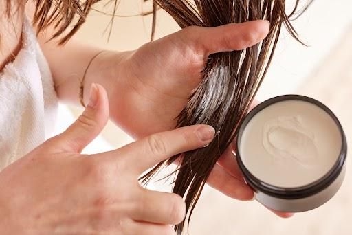 9 Merek Obat Smoothing yang Bagus, Tidak Merusak Rambut